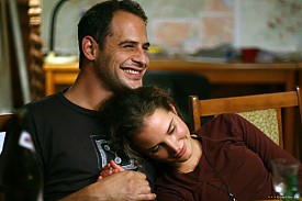 Free Rainer - A Te Tévéd Is Hazudik