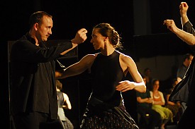 A Halálba Táncoltatott Lány